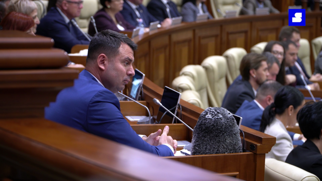 Traseiștii și oportuniștii politici din Parlament
